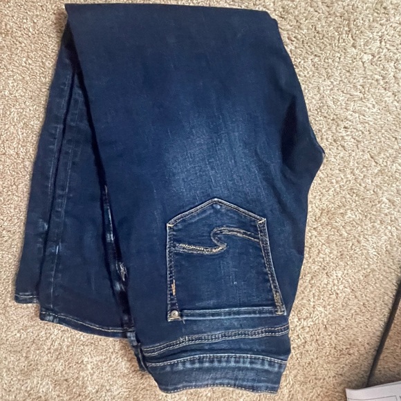 Silver Capris - Picture 3 of 3